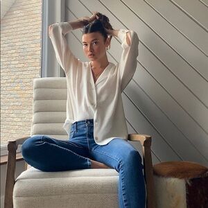 Aritzia Wilfred new flowy linen button up